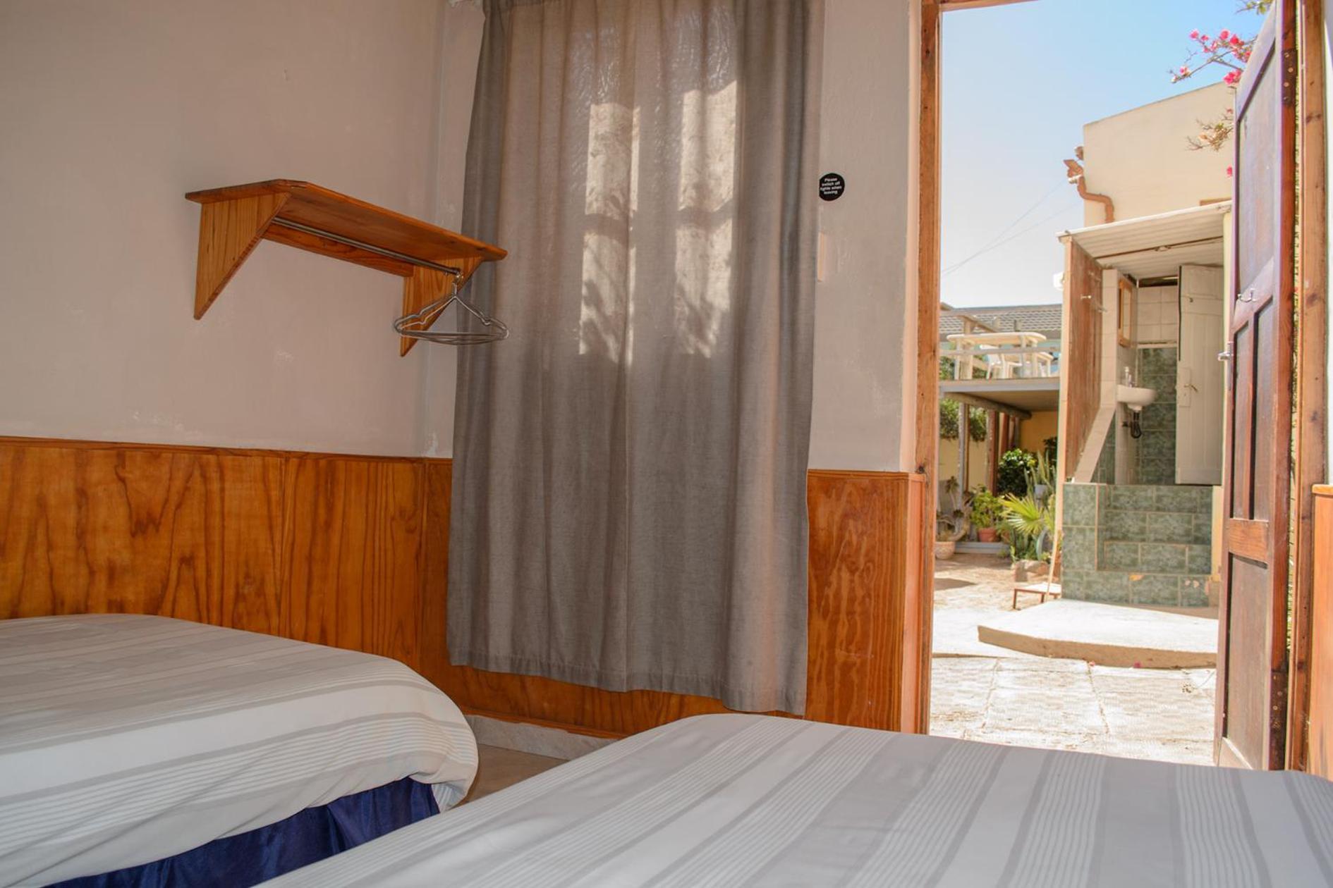 Element Riders Place Backpackers Lüderitz Buitenkant foto